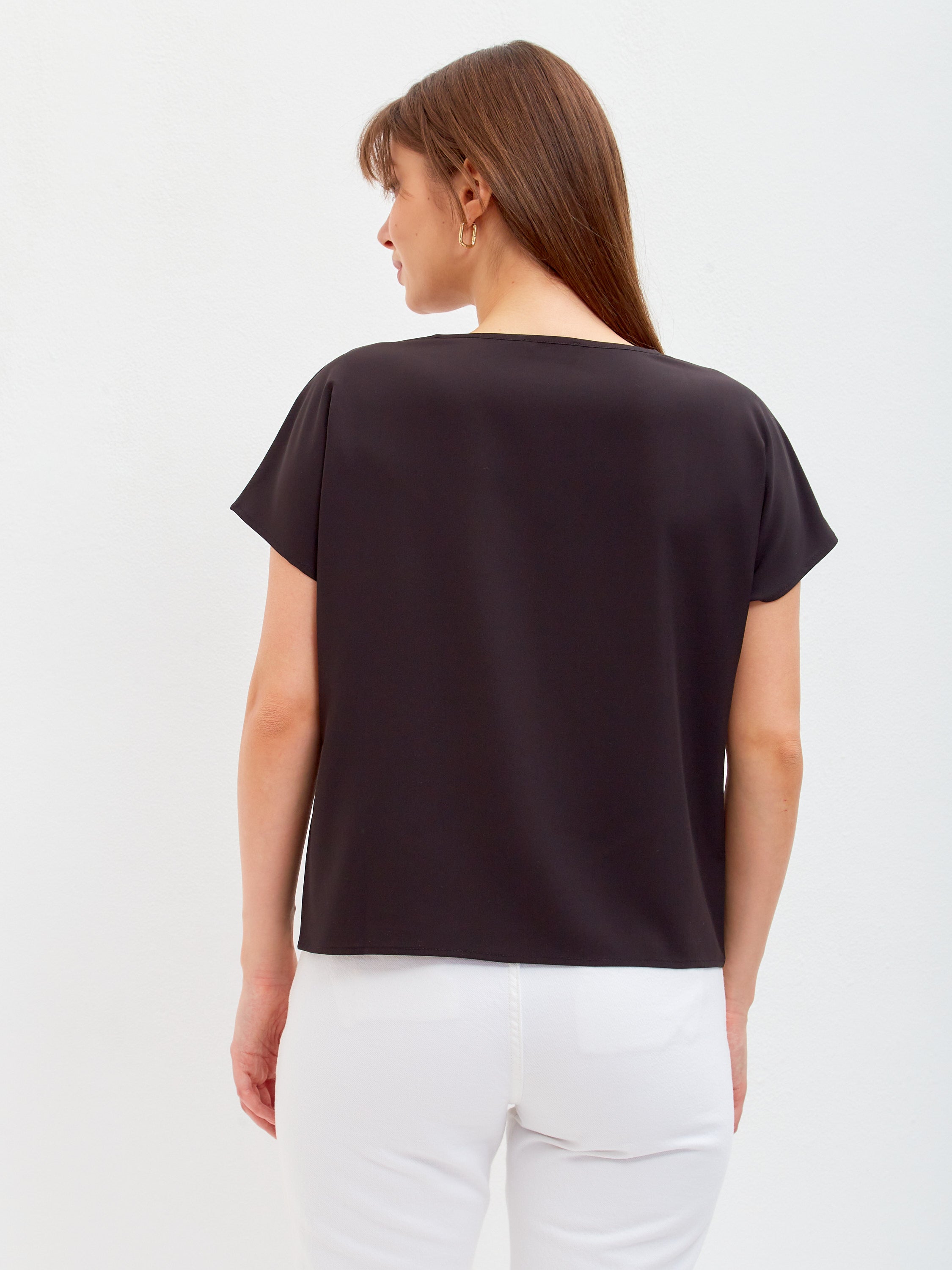 Short-sleeve blouse