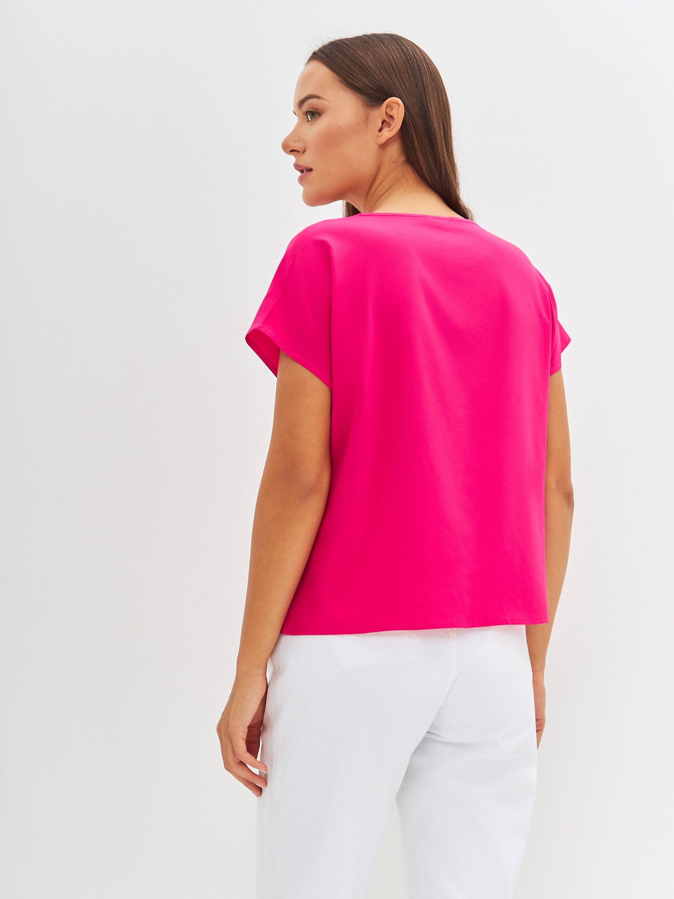 Short-sleeve blouse