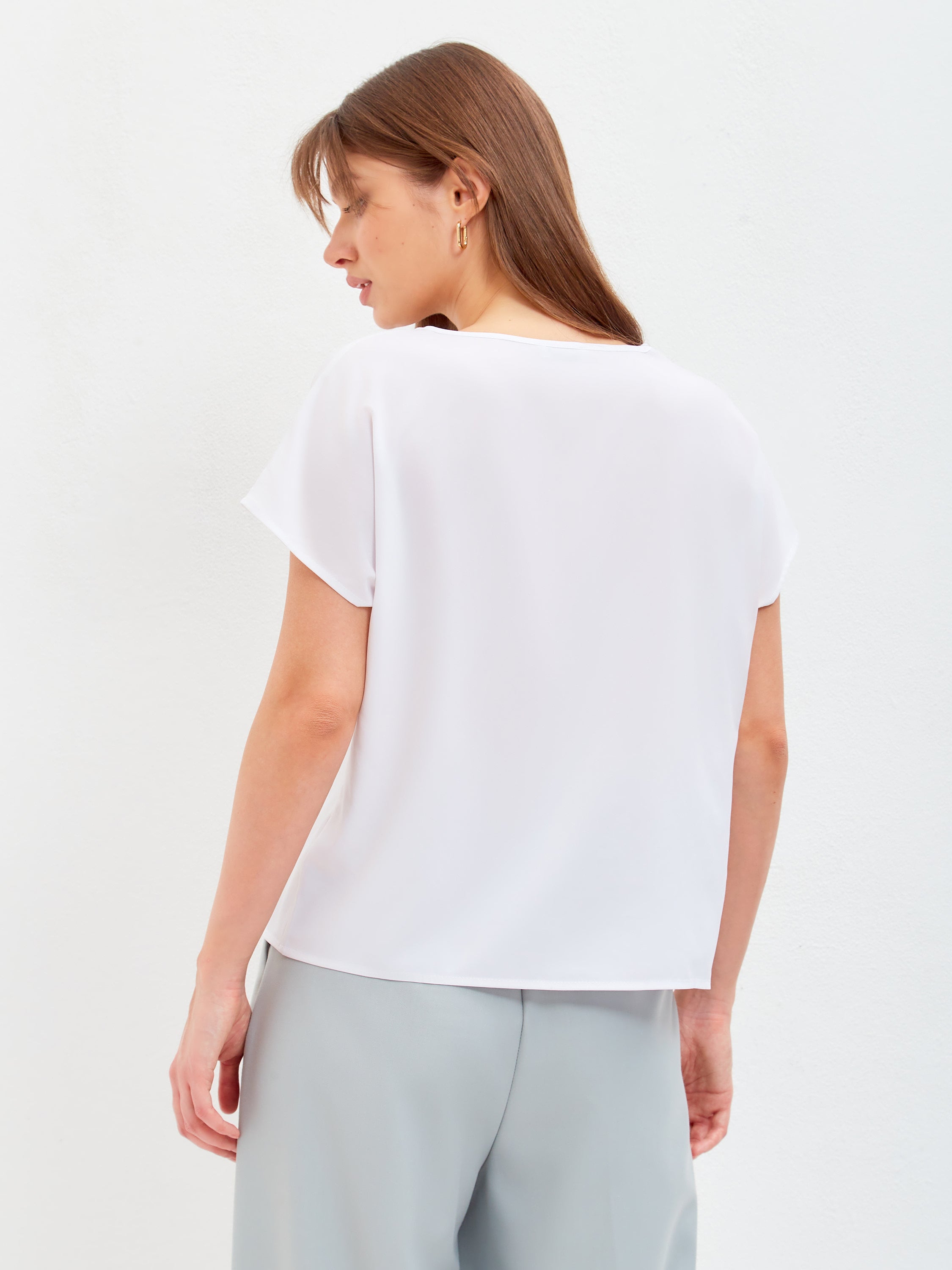 Short-sleeve blouse